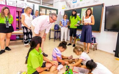 Casi 1.750 niños y adolescentes participan durante el verano en programas educativos y de ocio del Ayuntamiento de Benidorm 