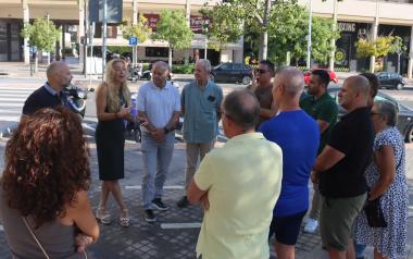 El Ayuntamiento recoge las sugerencias de los vecinos de Poniente para mejorar el barrio con la campaña ‘A pie de calle’