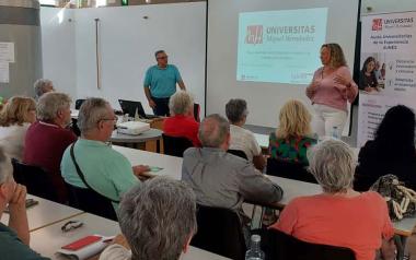 El programa AUNEX de Benidorm comienza el curso con medio centenar de alumnos matriculados