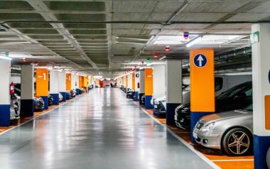 El Ayuntamiento y Telpark facilitan la recarga gratuita de vehículos eléctricos en tres aparcamientos de Benidorm