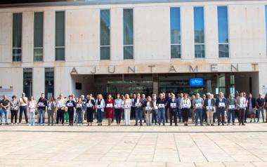 Benidorm guarda un minuto de silencio en recuerdo y homenaje a las víctimas de la riada