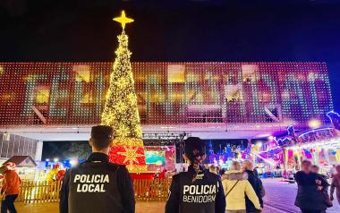 La Policía Local de Benidorm activa la campaña ‘Navidad segura’ en las zonas más concurridas 