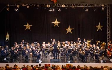 Cinco bienvenidas y un adiós en el Concierto de Santa Cecilia de la S. M. l’Illa de Benidorm