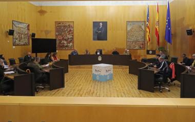 El Consejo Vecinal propone un concurso de engalanamiento de balcones para mejorar la decoración navideña 