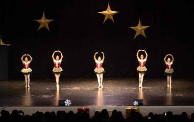 Danzar para celebrar la Navidad