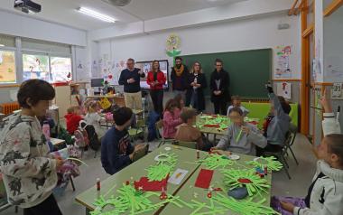 Una treintena de escolares de 3 a 12 años participan en la ‘Escuela de Navidad’ de Benidorm