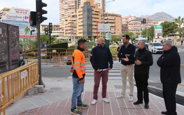 Ayuntamiento y ONCE, de la mano en la obra de mejora de la accesibilidad en la avenida Alfonso Puchades 