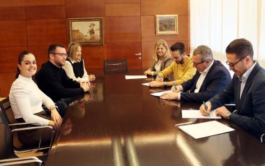 Benidorm aporta 13.000 euros para colaborar con la Associació de Penyes en la organización del Carnaval