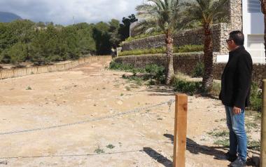 Benidorm incorpora una nueva entrada y un sendero al parque El Moralet por la calle Presidente Adolfo Suárez 