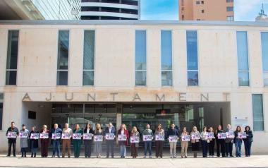 Minuto de silencio en Benidorm para condenar el último crimen machista cometido en la provincia de Burgos 