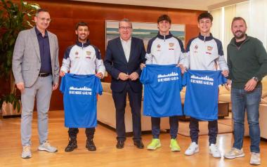 El alcalde desea el mayor de los éxitos a los taekwondistas de Benidorm en el europeo de Eslovenia