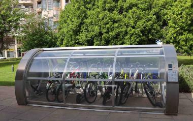 Benidorm adjudica a Elecnor el contrato de suministro e instalación de 13 nuevos aparcabicis inteligentes por 541.326 euros