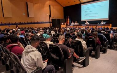 El PP solo acepta la prioridad nacional cuando necesita los votos de VOX, como ha ocurrido en Extremadura