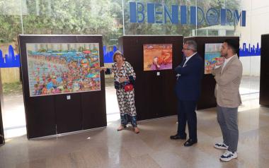 El Espai d’Art del Ayuntamiento acoge la muestra pictórica ‘Vamos a la playa’ de Victoria Udalova
