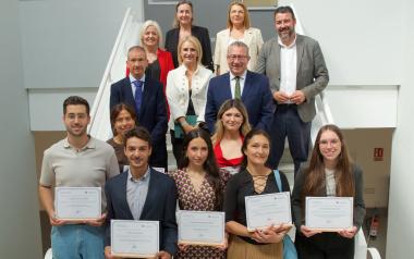 La Cátedra Pedro Zaragoza premia dos trabajos sobre la medición de la competitividad turística y la relación entre DTI y el desarrollo económico
