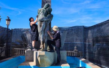 Benidorm inicia la primera fase de restauración del ‘Monumento a los Muertos en el Mar’ de Juan de Ávalos  