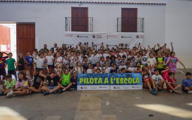 pilota a l'escola