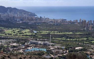 Benidorm completa el nuevo borrador del presupuesto de 2026, que se eleva hasta los 224 millones sin subir impuestos ni recortar servicios