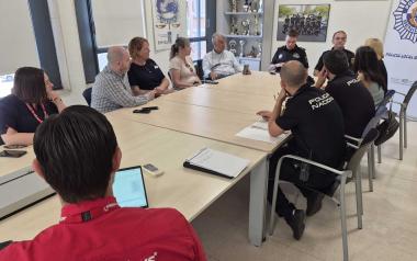 Benidorm informa a los principales operadores británicos sobre el refuerzo del dispositivo de seguridad del verano y el Mundial  