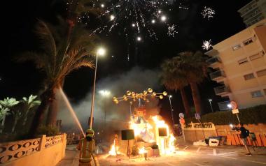 La Hoguera de La Cala, preparada para disfrutar sus días grandes en honor a San Juan