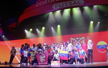 La Costa Blanca Cup se vuelca con Venezuela en la gala inaugural del torneo de Futsal