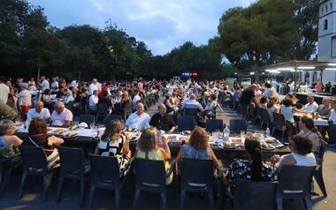 Més de 350 comensals se citen en el Sopar d’Estiu del Roser en l'Ermita de Sanç