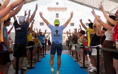Jaime Domínguez, JimmyGo, llegará este viernes a Benidorm en su reto por la salud mental y la prevención del suicidio