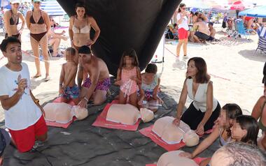 La campaña ‘¡Prevenidos, listos, ya!’ llega a la playa de Levante