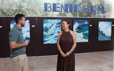 Benidorm acoge ‘Mar’, la nueva exposición de Vicenta Meneses sobre la esencia y el movimiento del agua