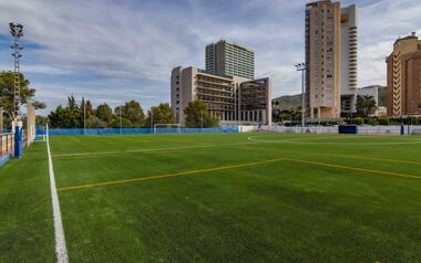 Benidorm aprueba el proyecto para renovar la iluminación de los campos de fútbol Antonio López