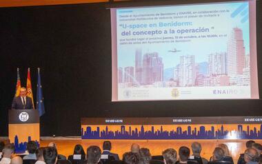 Benidorm acoge una jornada sobre el uso de drones y la gestión del espacio aéreo con los principales operadores del sector