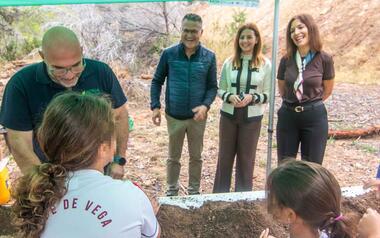 Bombas de semillas para la regeneración ambiental de la Cantera del Racó de l’Infern