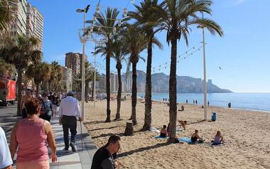 Benidorm amplía las restricciones de circulación en un nuevo tramo del Paseo de Levante