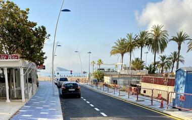 L'Ajuntament obri el carrer Aigües, la primera de la Cala que seguix el disseny del Passeig de Ponent