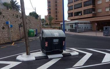 Compromís pide la reubicación de un contenedor en la zona de la Cala de Benidorm