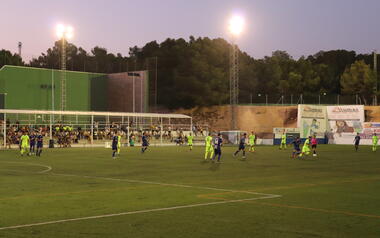 Els esportistes menors d'edat podran acudir a entrenaments i competicions acompanyats d'un adult