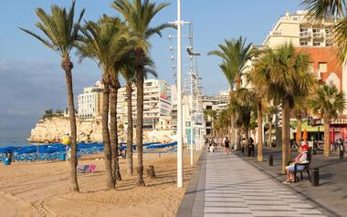 Playa y paseo de levante