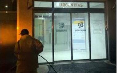 Benidorm limpia y desinfecta vías públicas y lugares de concurrencia, mañana, tarde y noche