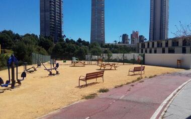 Compromís pide zonas de sombra en el nuevo parque de la avenida Presidente Adolfo Suárez