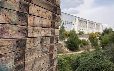 Retiran la placa inaugural del parque de la Séquia Mare tras la denuncia de Ciudadanos sobre la vulneración de la Ley de Publicidad 