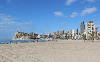 Playas mejora el servicio de lavapiés de Poniente 