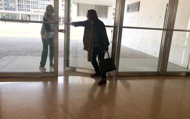 Ciudadanos reclama de nuevo al PP hacer accesible la entrada del ayuntamiento de Benidorm 