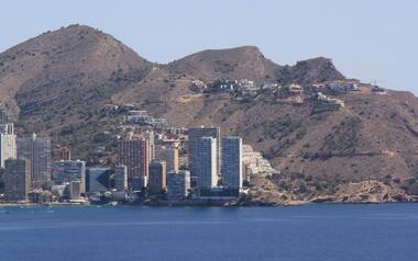 Benidorm es personarà com a 'part afectada' en el procediment judicial per les torres de Punta Llisera