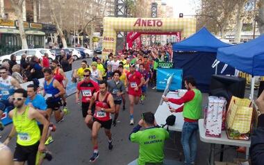 About 500 people participate in the VIII San Silvestre of Benidorm to say goodbye to the year doing sports