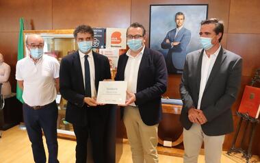 Benidorm rep el distintiu com a primer Municipi Turístic de la Generalitat