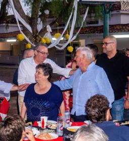 Enrique Ballester homenajeado por el Doble Amor en la anual cena solidaria de...