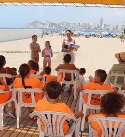 La biblioplaya del Parque de Elche acoge la primera charla divulgativa sobre...