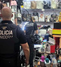 Benidorm Local Police seize more than 3,000 counterfeit items in 9 establishm…