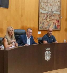 Benidorm hace partícipe al Consejo Vecinal de la candidatura como finalista d...