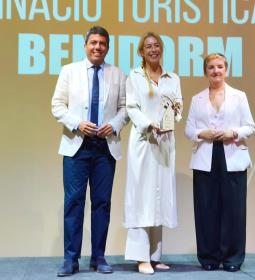 Benidorm logra el ‘Premi Turisme Comunitat Valencia’ como Destino Turístico d...